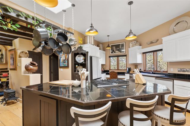 1327 Old Pecos Trail, Santa Fe, NM 87505