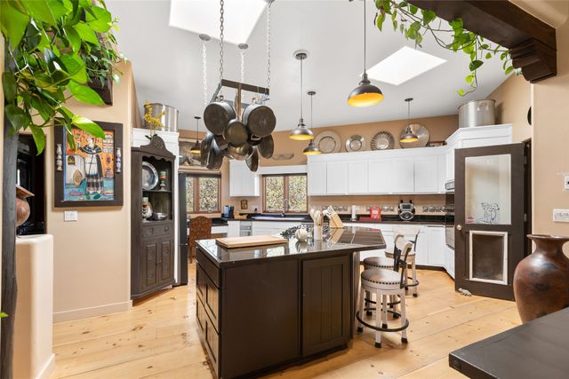 1327 Old Pecos Trail, Santa Fe, NM 87505
