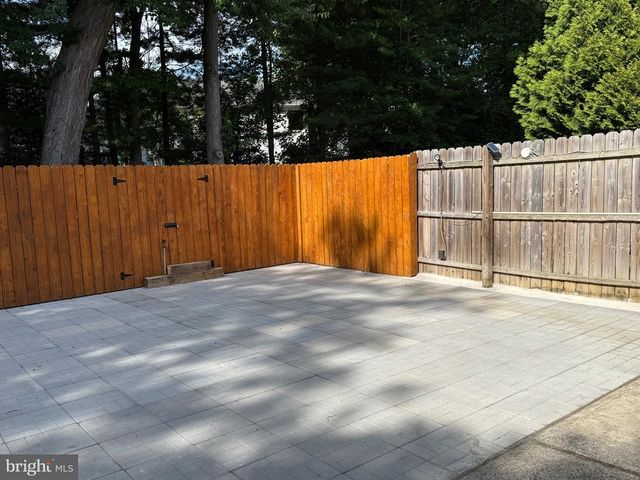 2 LAFAYETTE LN, Cherry Hill, NJ 08003