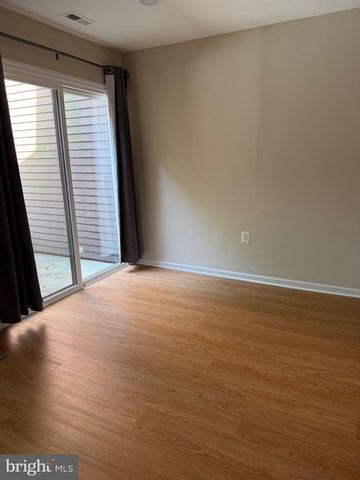 2 LAFAYETTE LN, Cherry Hill, NJ 08003