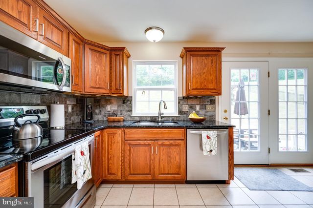 389 EAGLEVIEW DR, Mohrsville, PA 19541