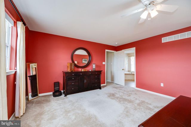 389 EAGLEVIEW DR, Mohrsville, PA 19541