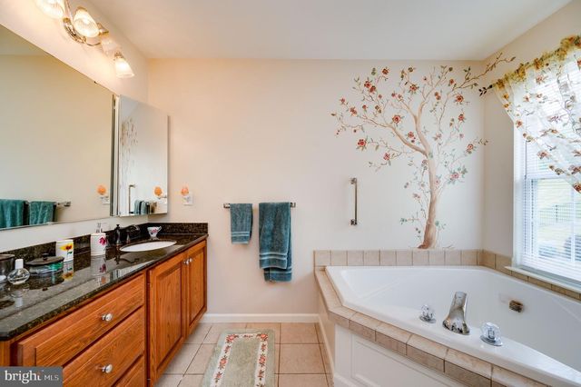 389 EAGLEVIEW DR, Mohrsville, PA 19541