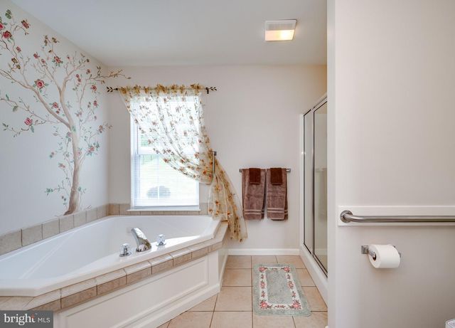 389 EAGLEVIEW DR, Mohrsville, PA 19541