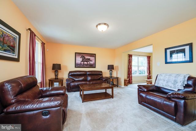 389 EAGLEVIEW DR, Mohrsville, PA 19541