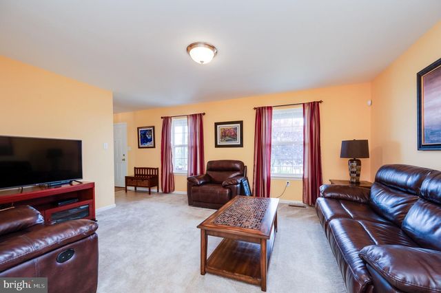 389 EAGLEVIEW DR, Mohrsville, PA 19541