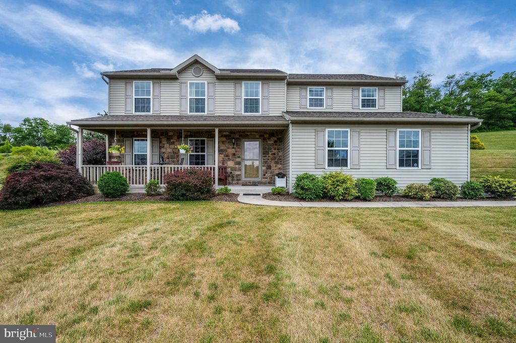 389 EAGLEVIEW DR, Mohrsville, PA 19541