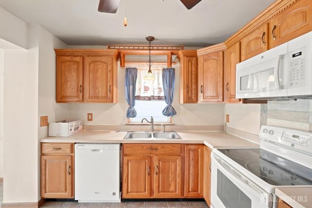 94 luther Avenue, Perth Amboy, NJ 08861