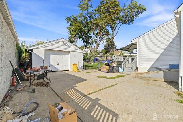 94 luther Avenue, Perth Amboy, NJ 08861