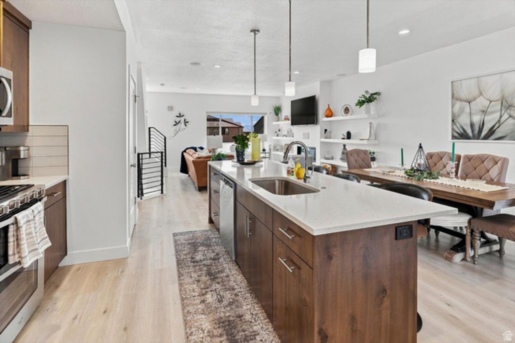 467 W 2200 N, Layton, UT 84041 — photo 3