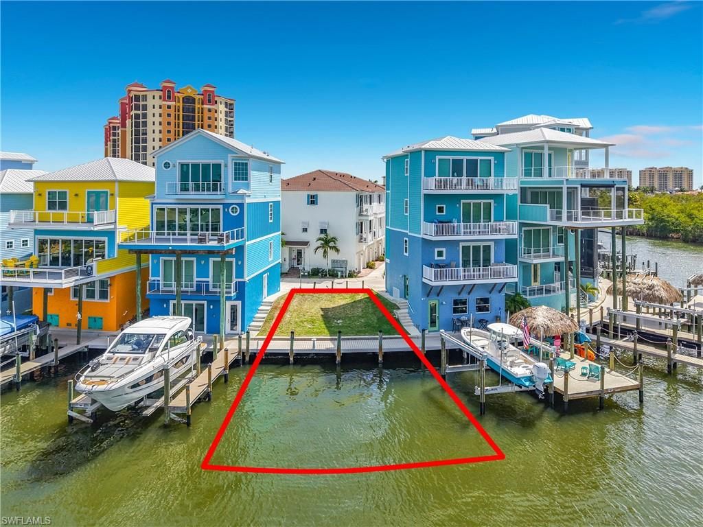 Image 11 of property listing at 5838 Shell Cove DR, Cape Coral, FL 33914