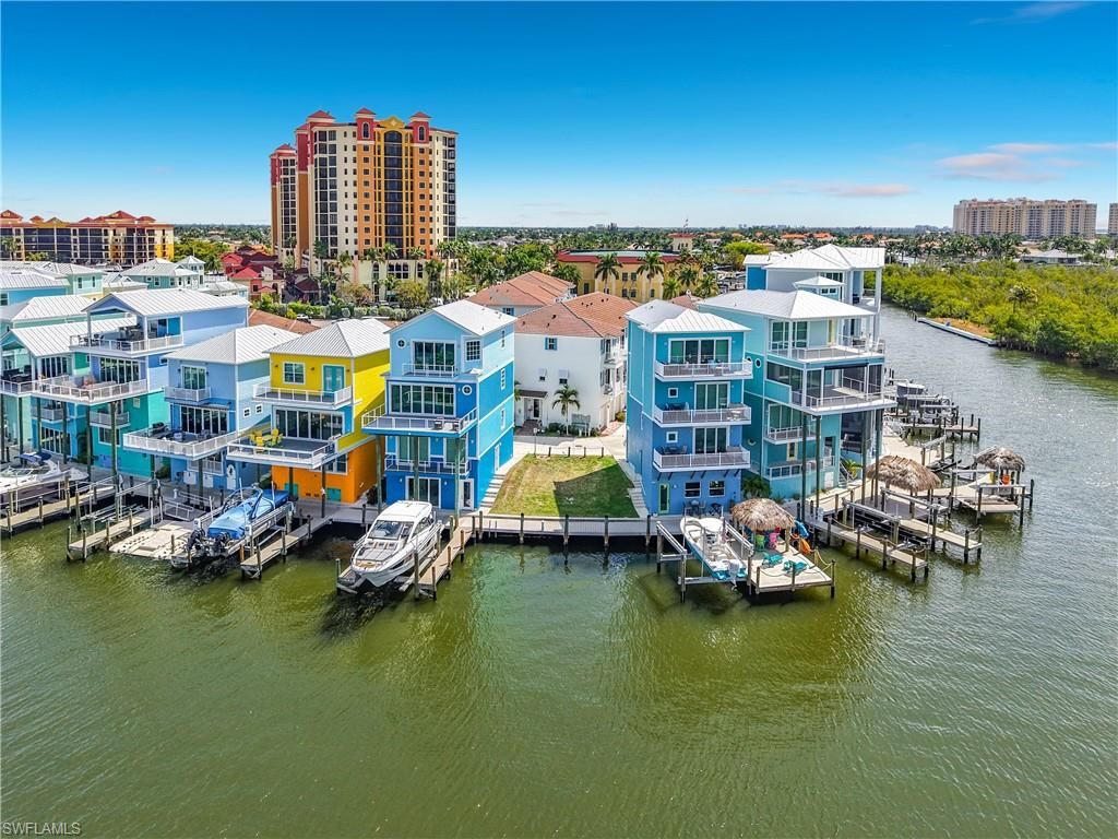 Image 2 of property listing at 5838 Shell Cove DR, Cape Coral, FL 33914