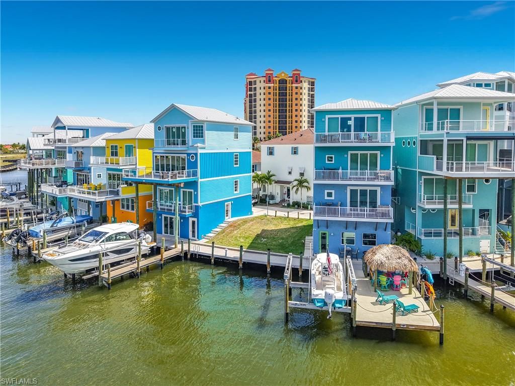 Image 23 of property listing at 5838 Shell Cove DR, Cape Coral, FL 33914