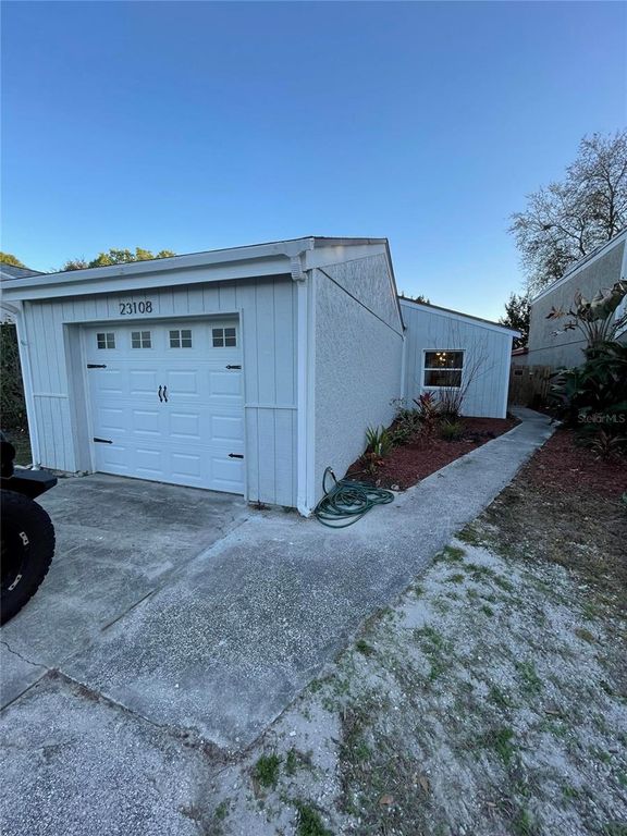 23108 DOVER DRIVE, Land O Lakes, FL 34639