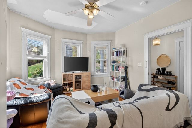 671 Washington 1, Boston, MA 02135