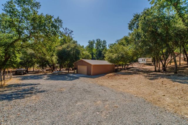 2988 Spring Hill Dr, San Andreas, CA 95249
