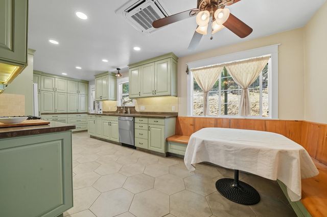 2988 Spring Hill Dr, San Andreas, CA 95249