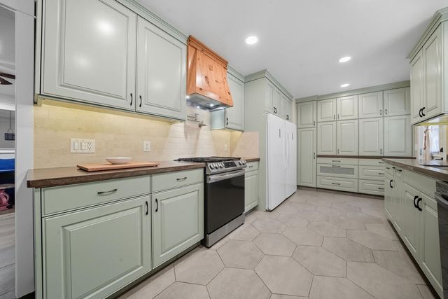 2988 Spring Hill Dr, San Andreas, CA 95249