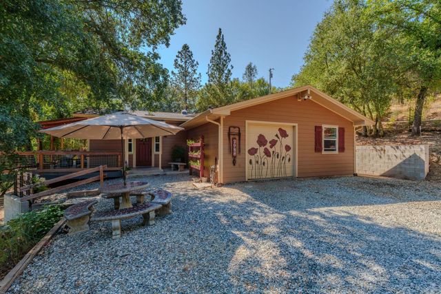 2988 Spring Hill Dr, San Andreas, CA 95249