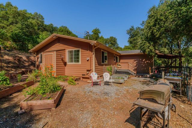 2988 Spring Hill Dr, San Andreas, CA 95249