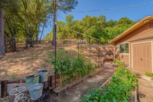 2988 Spring Hill Dr, San Andreas, CA 95249