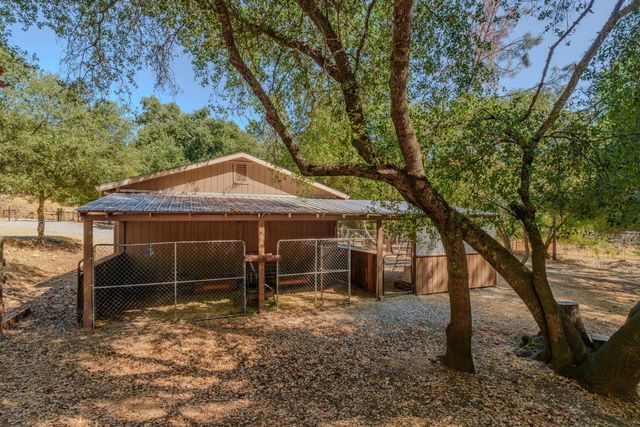 2988 Spring Hill Dr, San Andreas, CA 95249