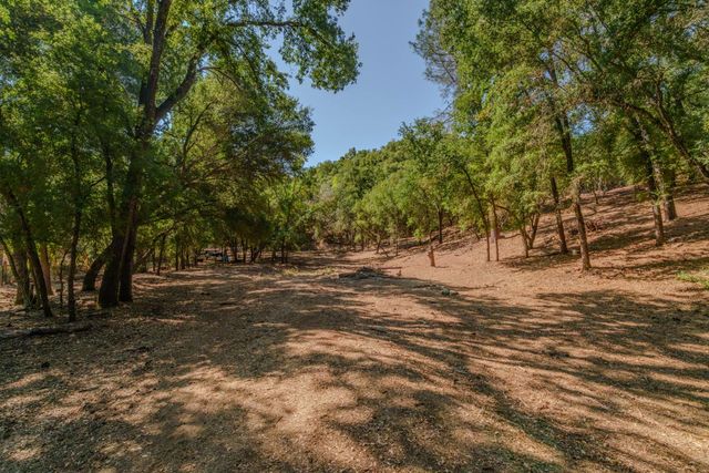 2988 Spring Hill Dr, San Andreas, CA 95249