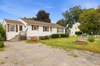 741 Varnum Ave, Lowell, MA 01854