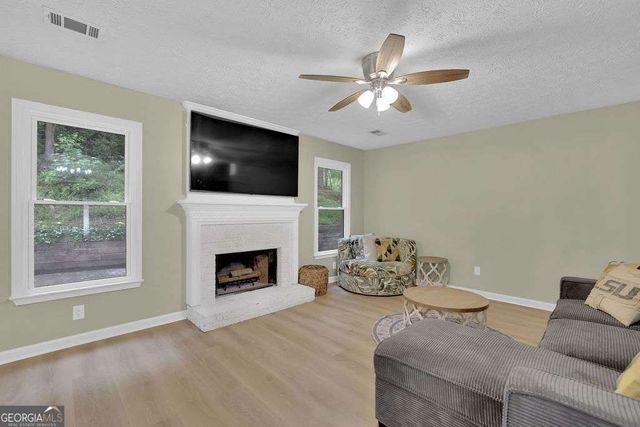 8011 Huntcliff Road, Woodstock, GA 30189