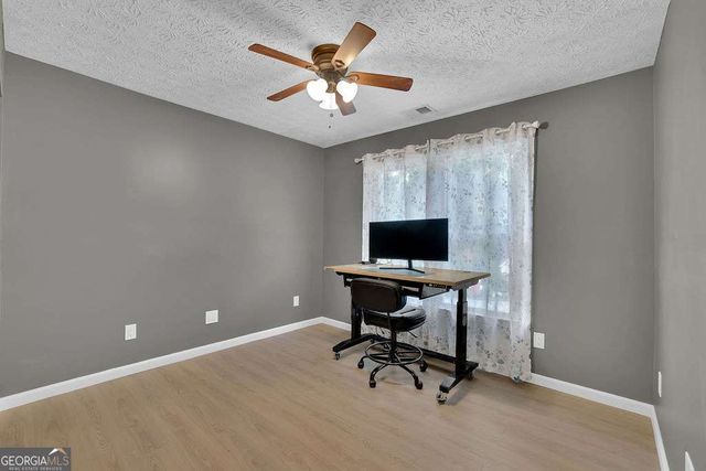 8011 Huntcliff Road, Woodstock, GA 30189