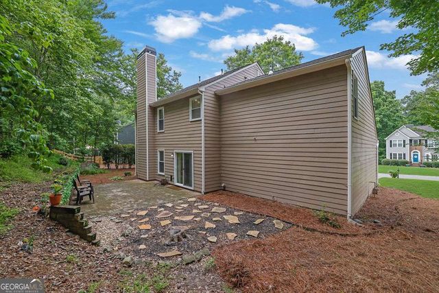 8011 Huntcliff Road, Woodstock, GA 30189