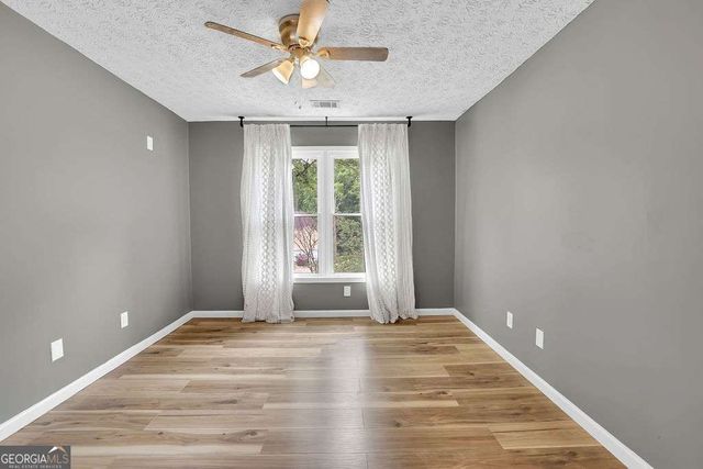 8011 Huntcliff Road, Woodstock, GA 30189