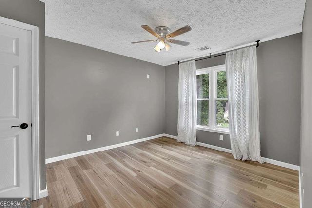 8011 Huntcliff Road, Woodstock, GA 30189