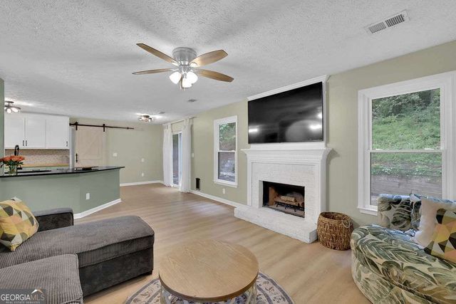 8011 Huntcliff Road, Woodstock, GA 30189