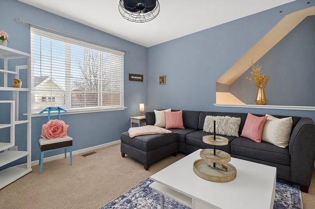 2310 Twilight Drive, Aurora, IL 60503