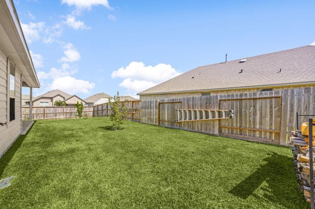 907 Youth Water Road, Montgomery, TX 77316