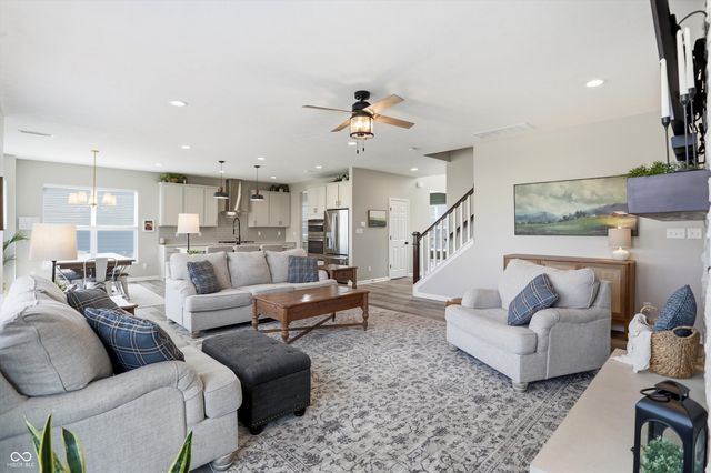 10702 Oak Bend Boulevard, Indianapolis, IN 46239