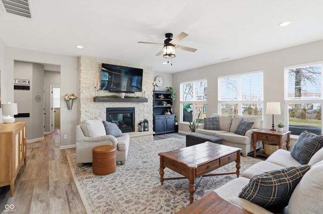 10702 Oak Bend Boulevard, Indianapolis, IN 46239