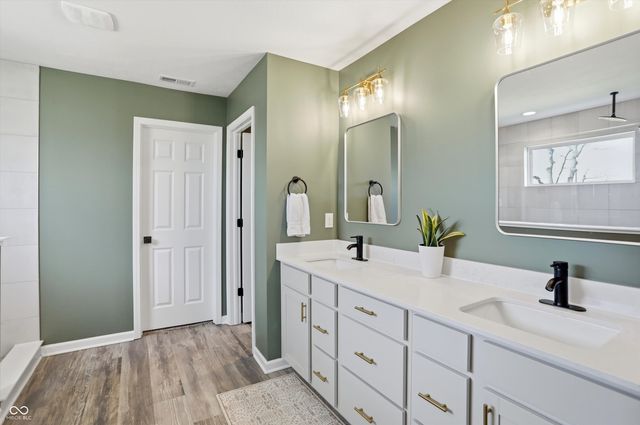 10702 Oak Bend Boulevard, Indianapolis, IN 46239