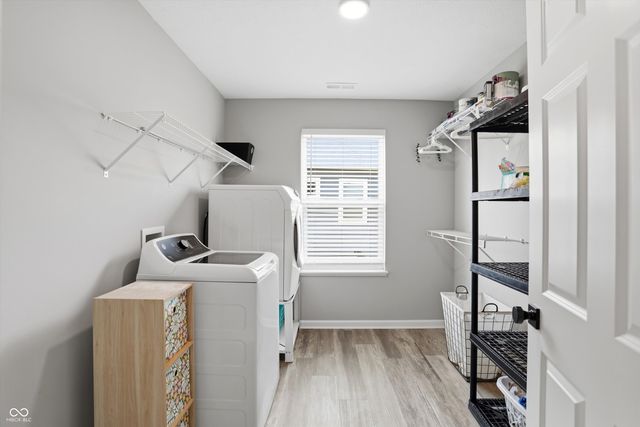 10702 Oak Bend Boulevard, Indianapolis, IN 46239