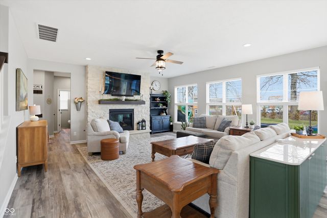 10702 Oak Bend Boulevard, Indianapolis, IN 46239