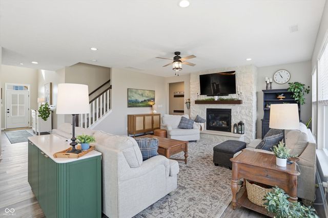 10702 Oak Bend Boulevard, Indianapolis, IN 46239