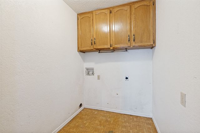 6533 Lake Side Circle, North Richland Hills, TX 76180
