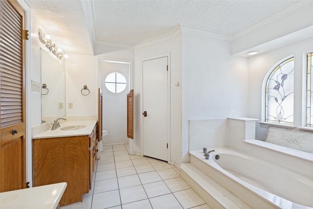 6533 Lake Side Circle, North Richland Hills, TX 76180