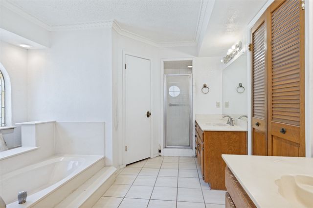 6533 Lake Side Circle, North Richland Hills, TX 76180