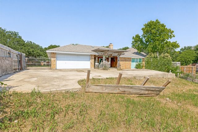 6533 Lake Side Circle, North Richland Hills, TX 76180