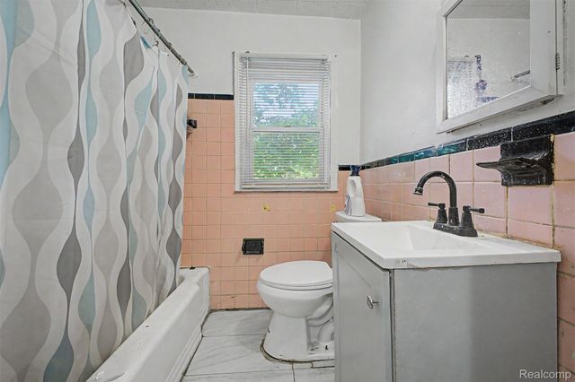 7434 Clayburn Street, Detroit, MI 48228