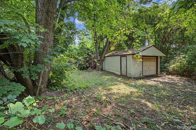 7434 Clayburn Street, Detroit, MI 48228