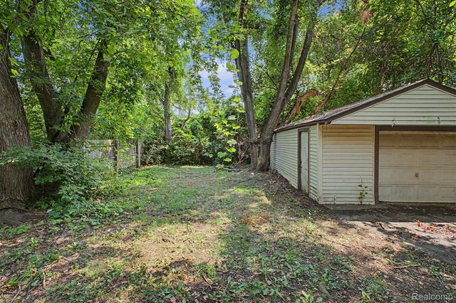 7434 Clayburn Street, Detroit, MI 48228
