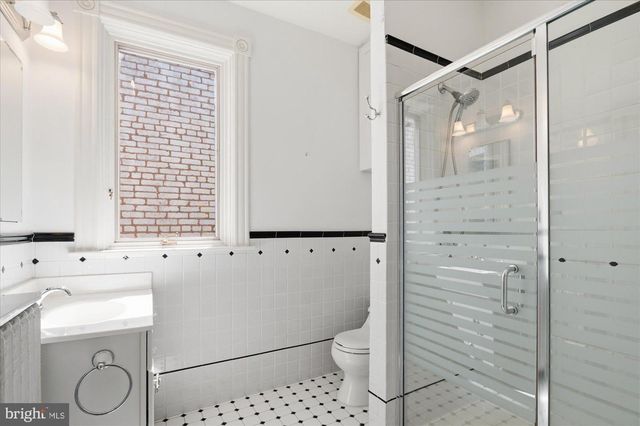 1735 Q ST NW, Washington, DC 20009